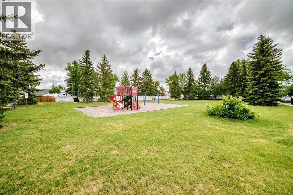 35 Green Meadow Crescent — photo 34