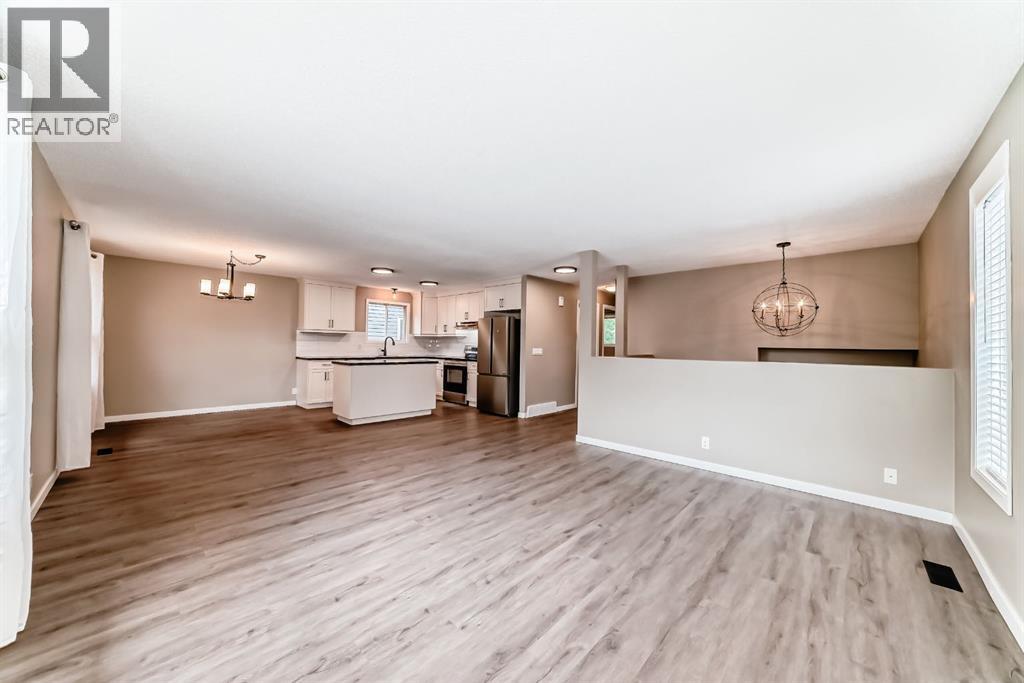 35 Green Meadow Crescent — photo 9