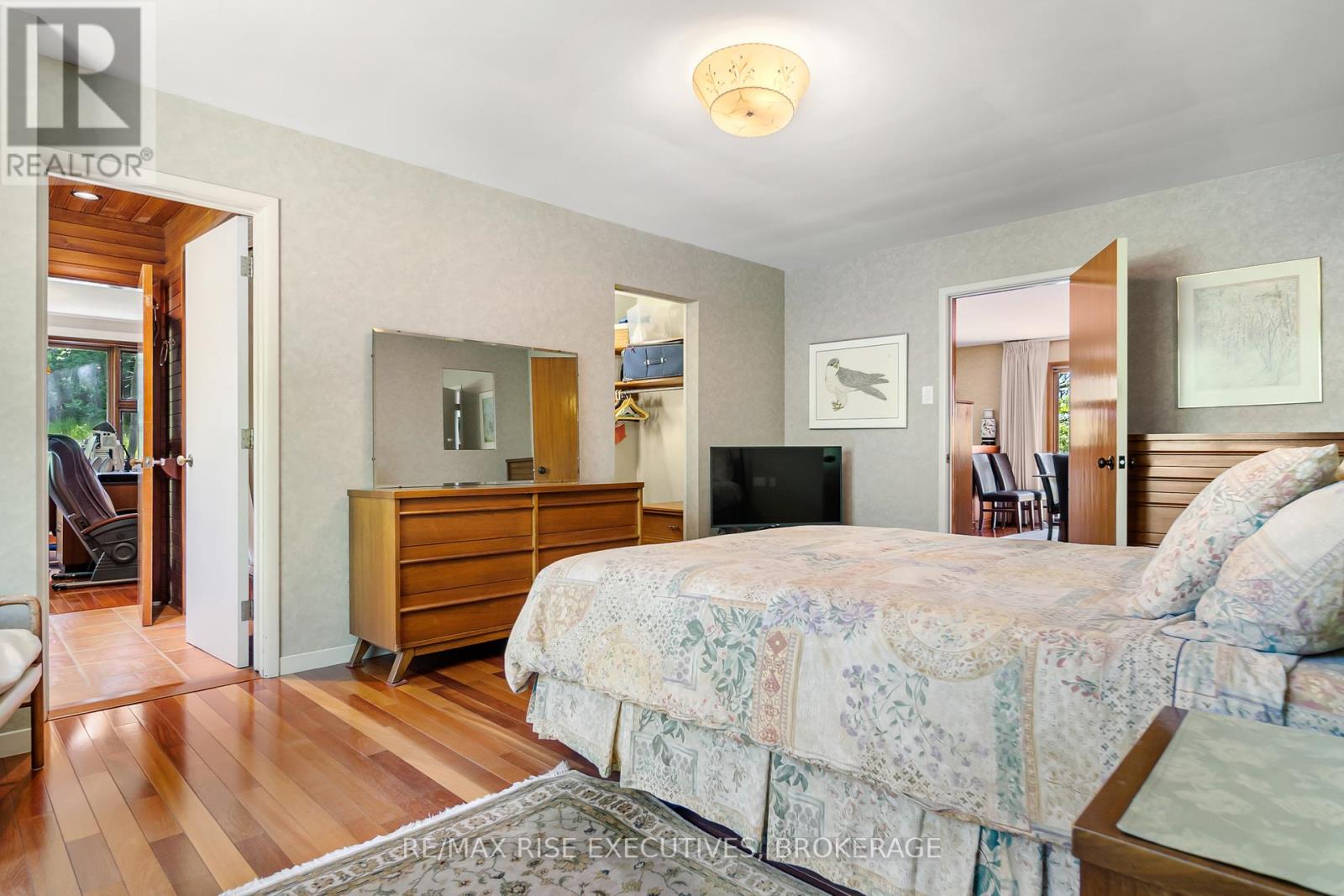 22 THE POINT ROAD - 14