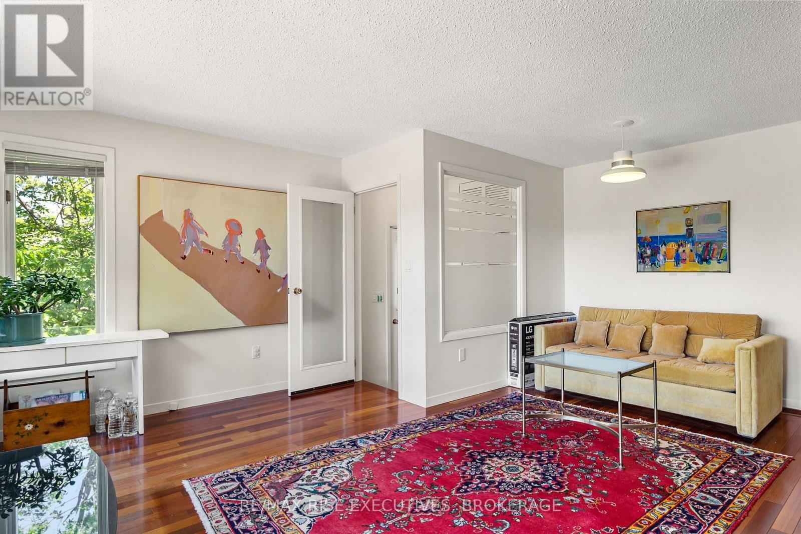22 THE POINT ROAD - 19