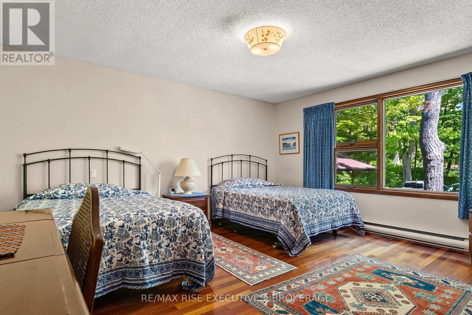 22 THE POINT ROAD - 24