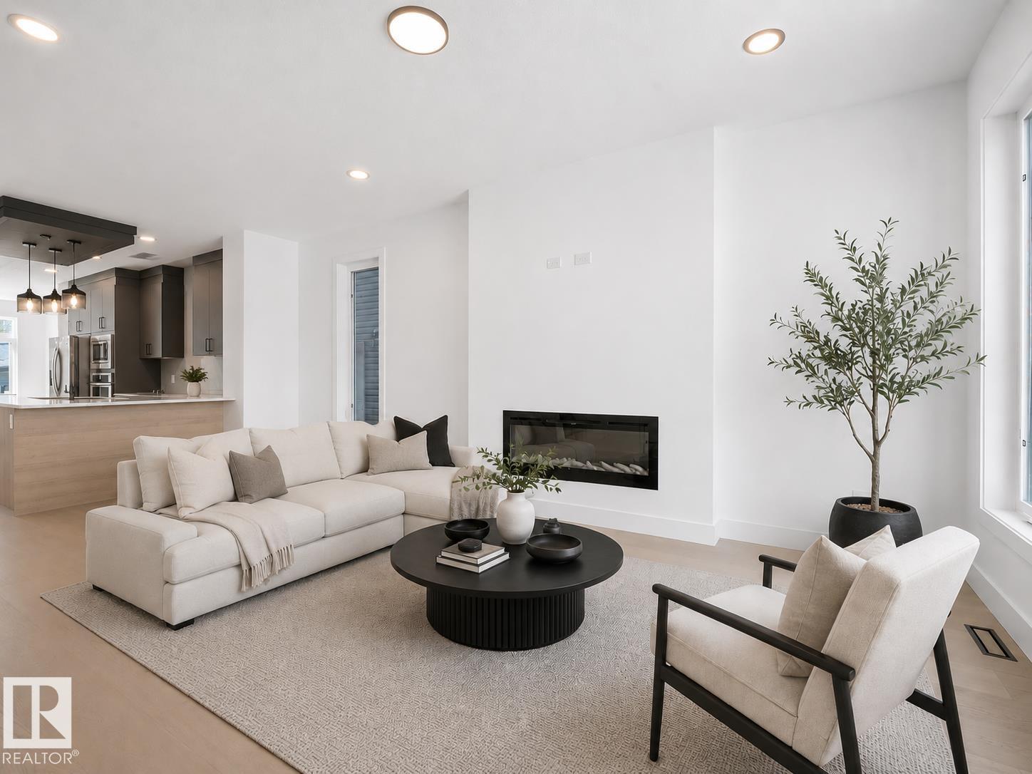 13843 110A AV NW - 11