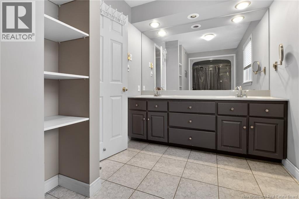369 Eunice Avenue - 40