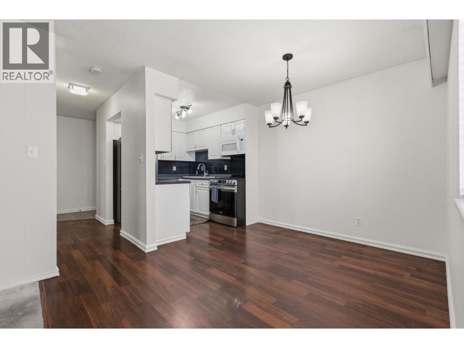 #202-5553 16 Avenue, Delta