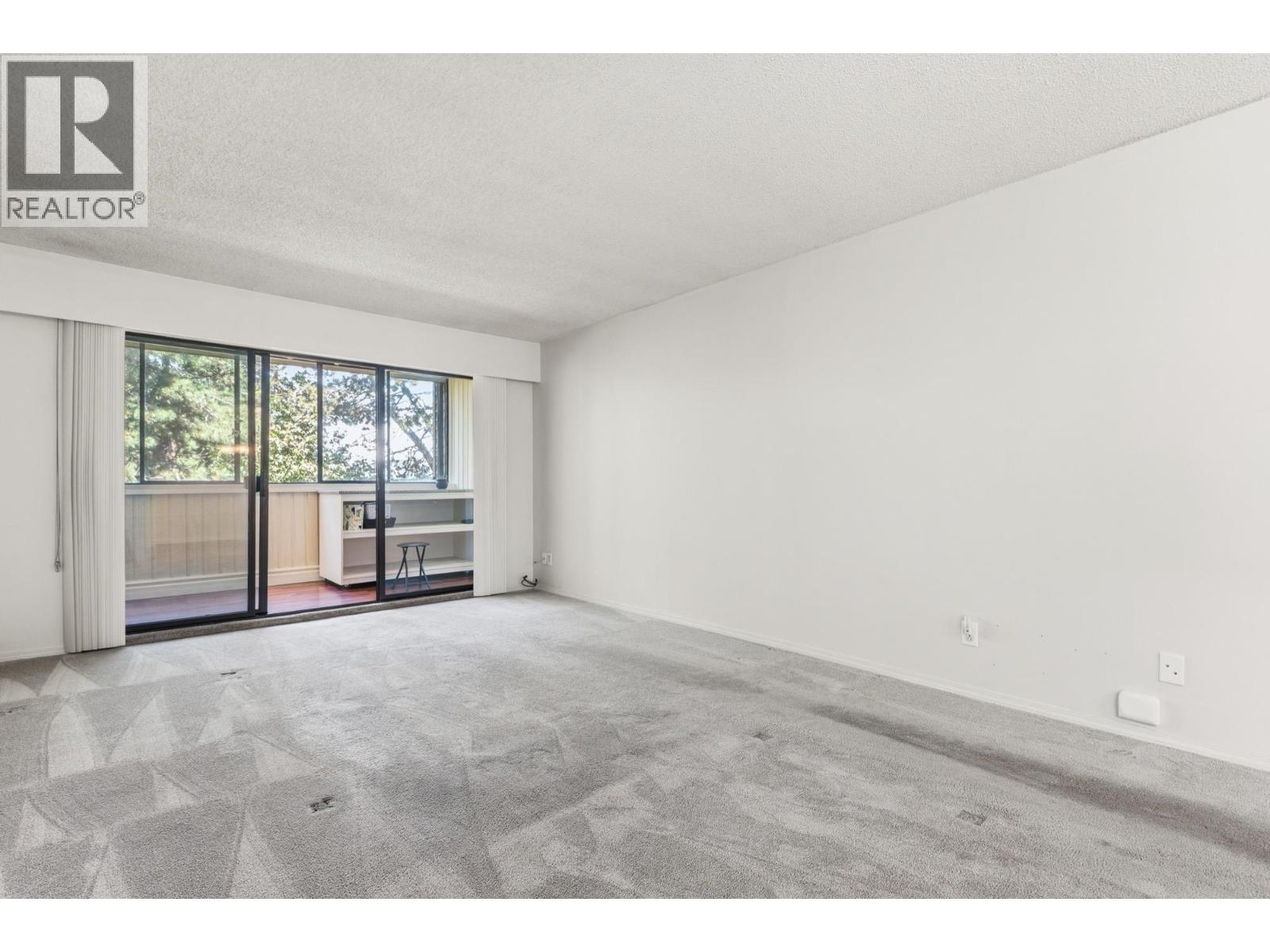 #202-5553 16 Avenue, Delta