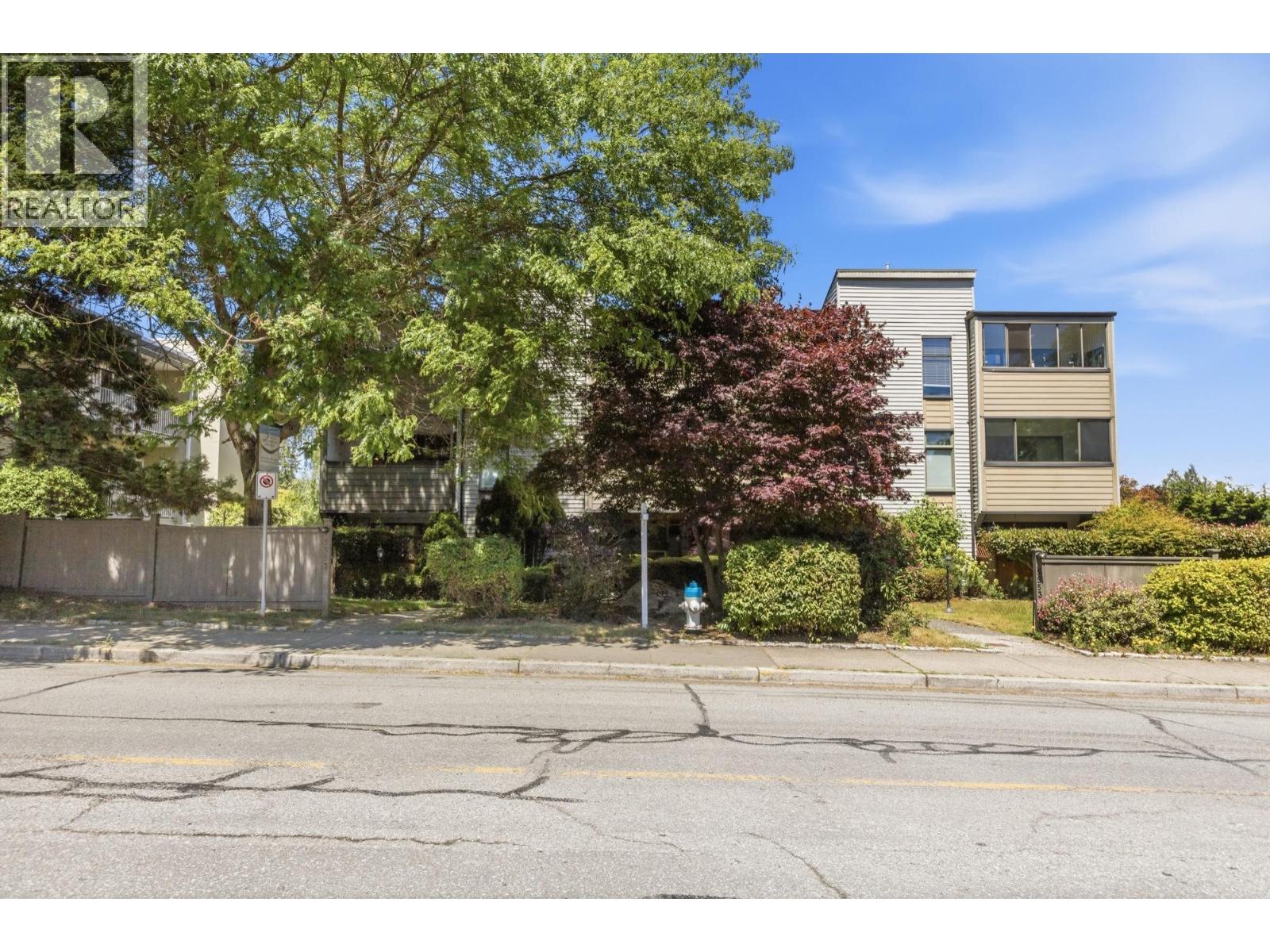 #202-5553 16 Avenue, Delta