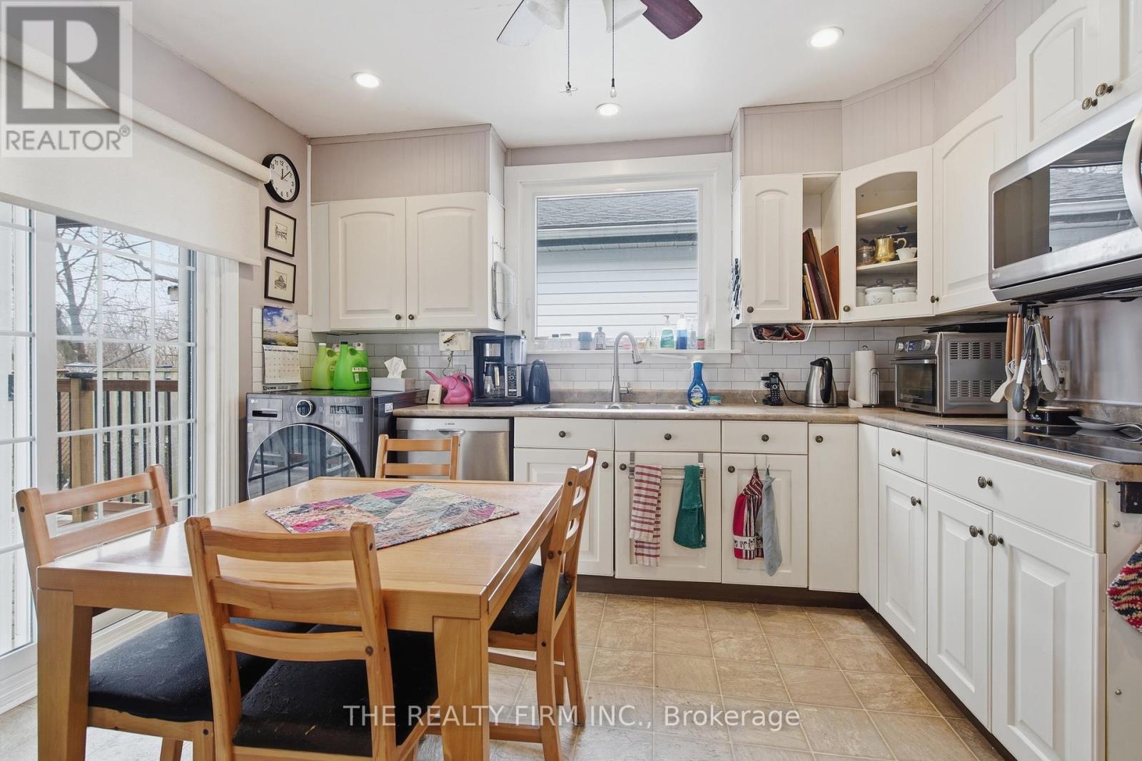 119 CONNAUGHT AVENUE - 13