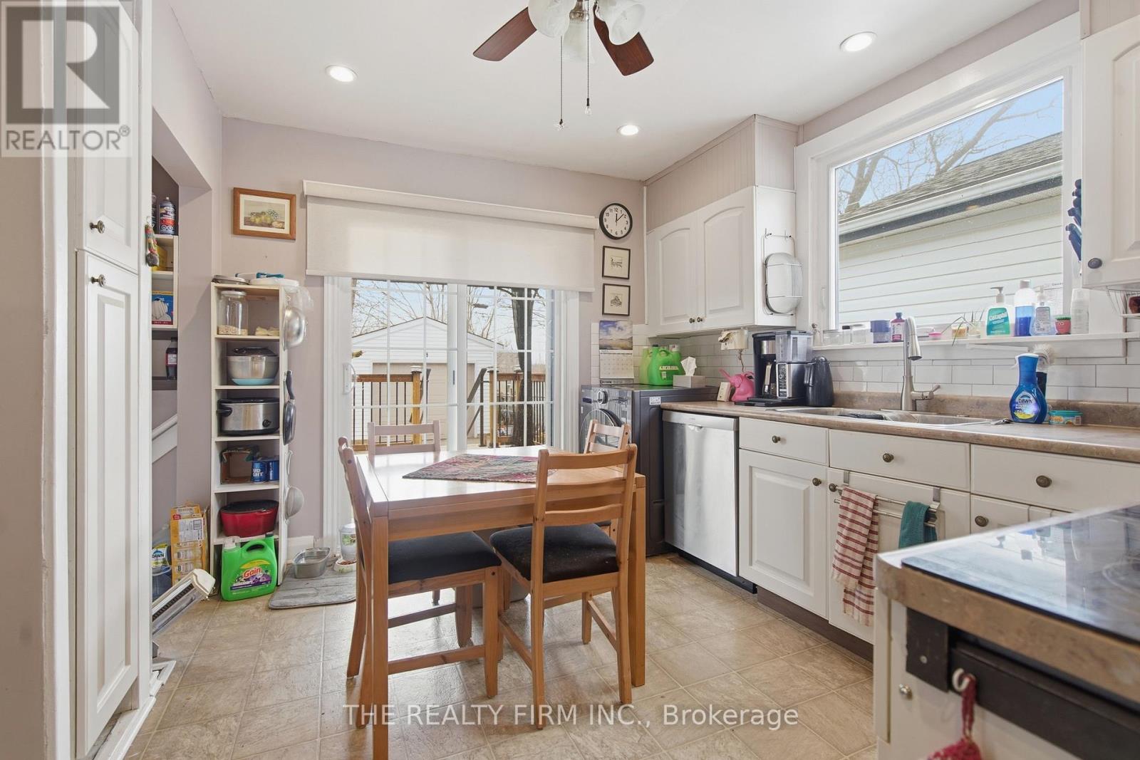 119 CONNAUGHT AVENUE - 14