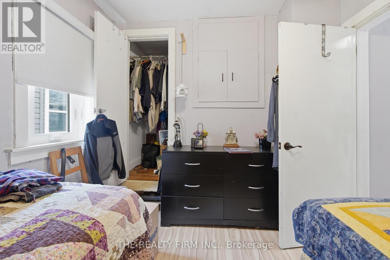 119 CONNAUGHT AVENUE - 19
