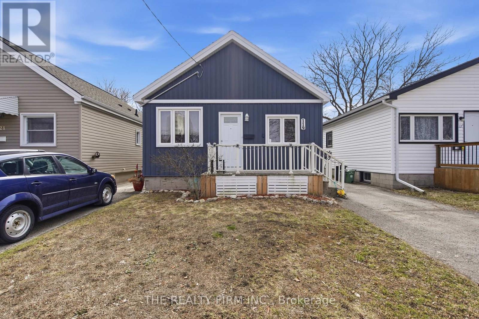 119 CONNAUGHT AVENUE - 2