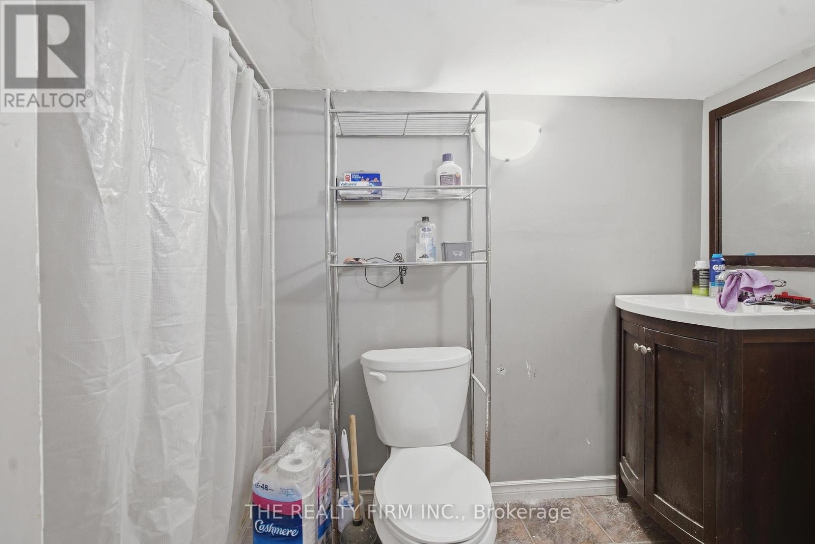 119 CONNAUGHT AVENUE - 25