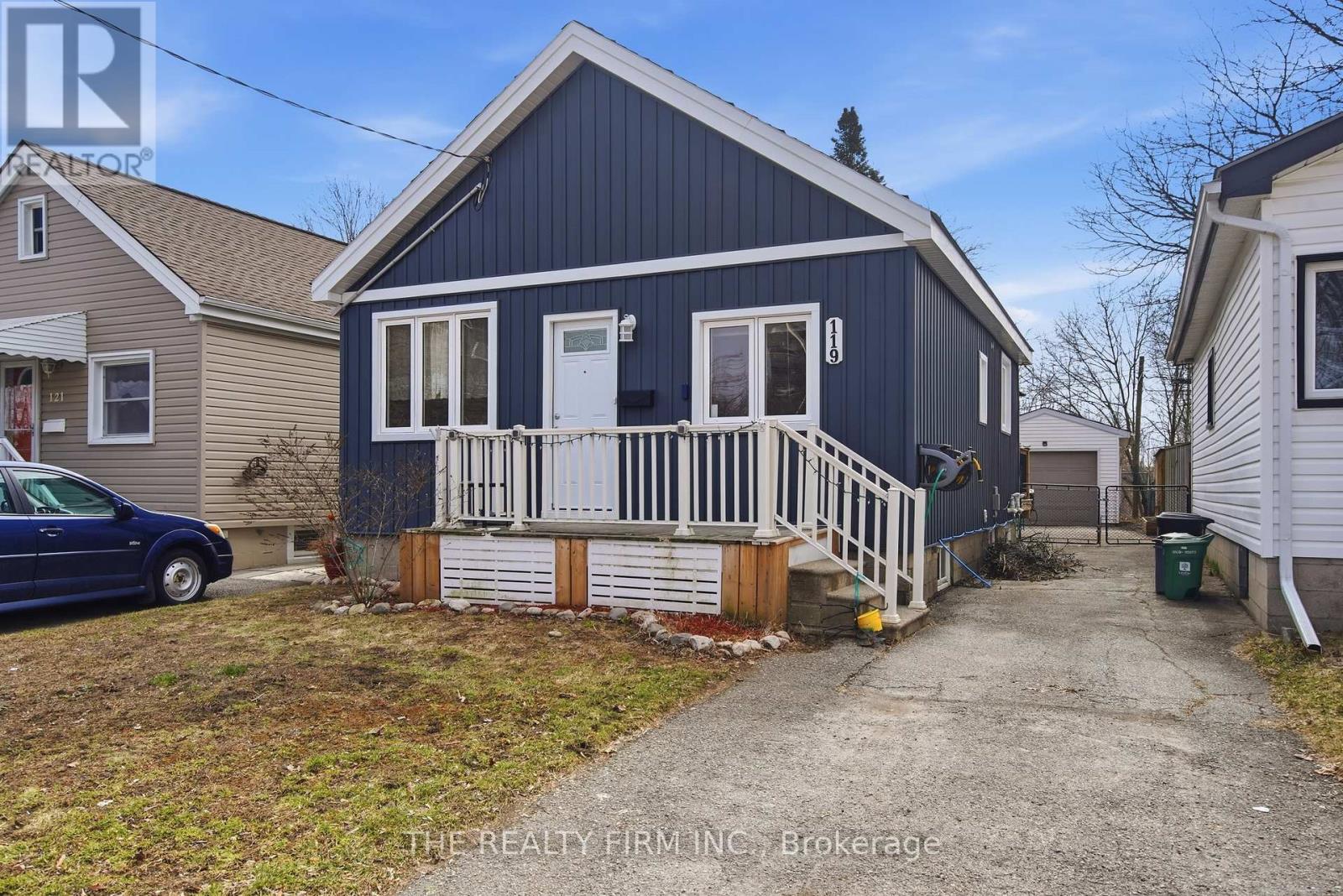 119 CONNAUGHT AVENUE - 4