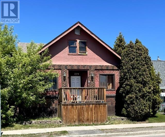 279 Frederica Street W - 1