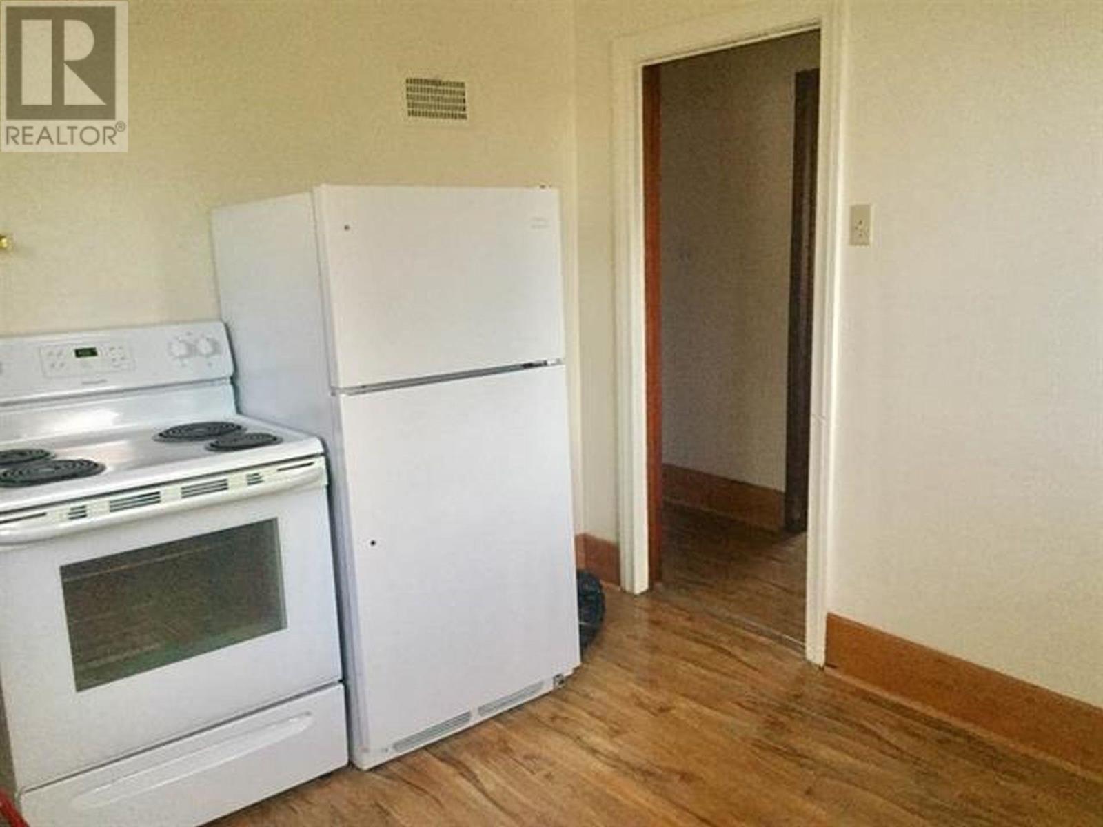 279 Frederica Street W - 5