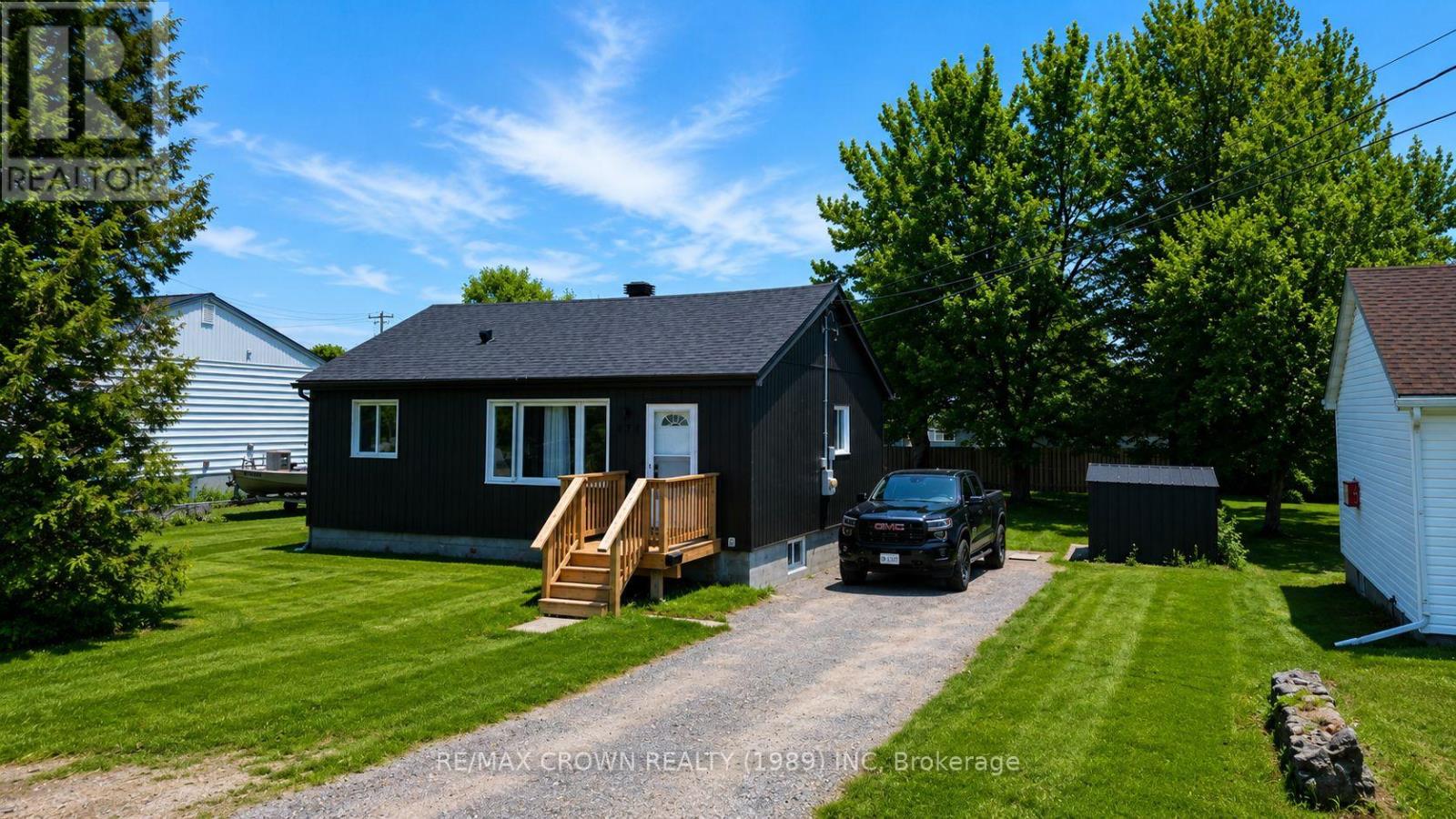 479 ANGUS AVENUE - 1