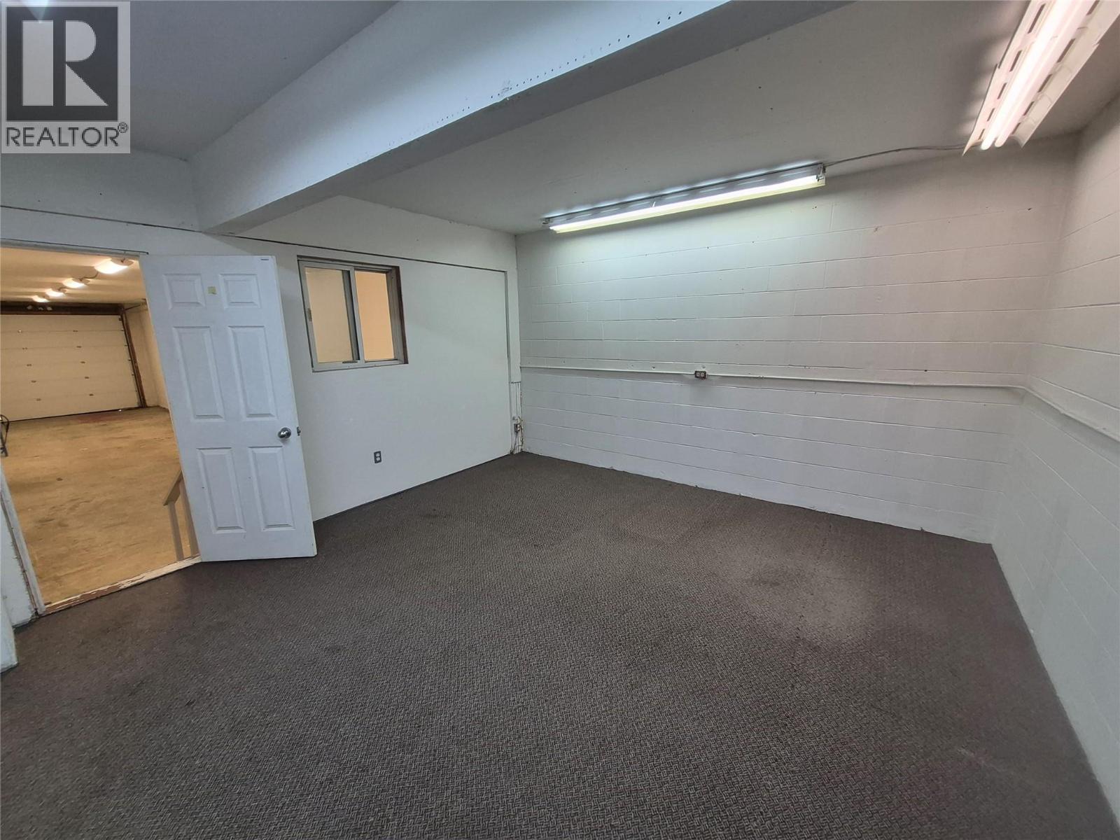 1A 876 Leathead Road, Kelowna