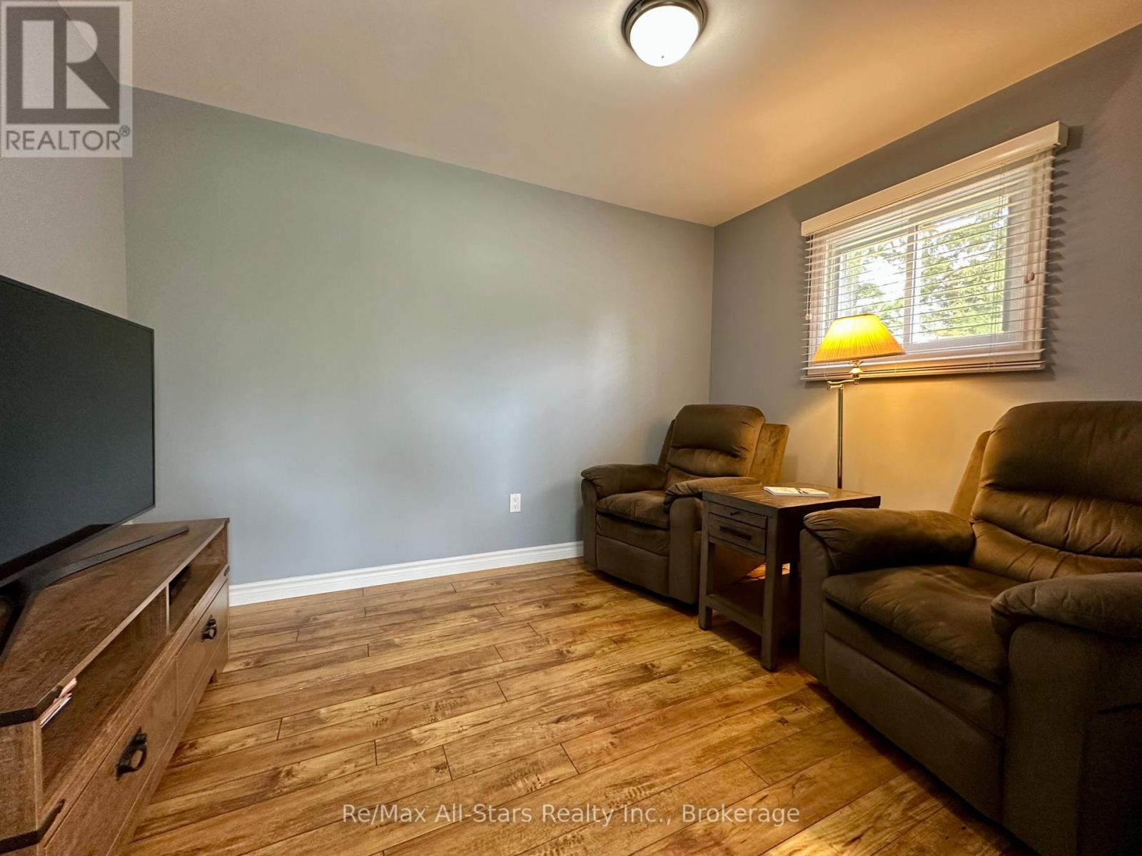 506 KENNEDY DRIVE - 14