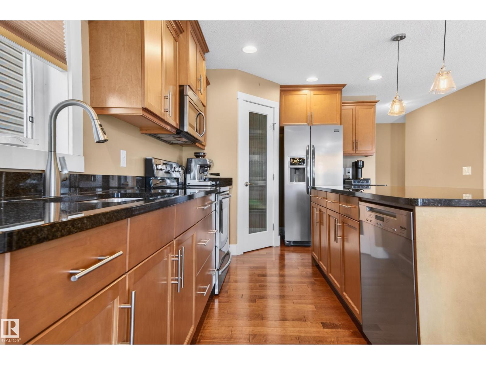 37 CRANSTON PL - 14
