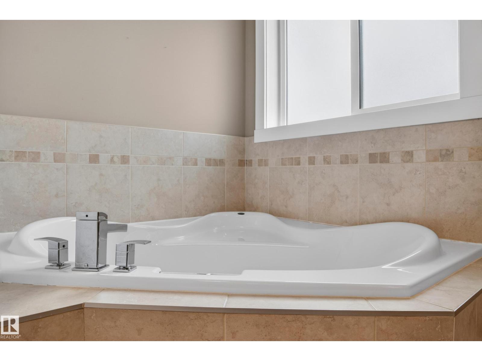 37 CRANSTON PL - 40