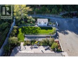 Ensuite - 7694 Lantzville Rd, Lantzville, BC V0R2H0 Photo 9