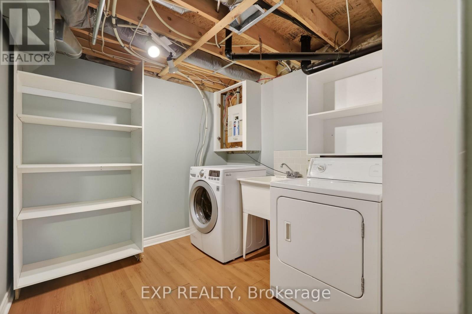11 BOULDER WAY - 21