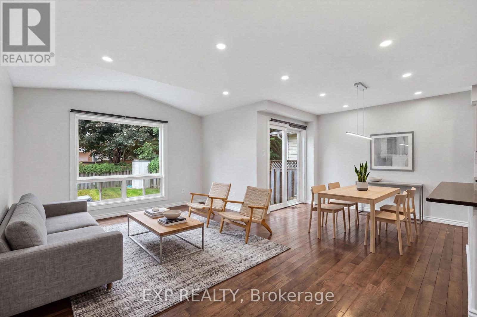 11 BOULDER WAY - 3