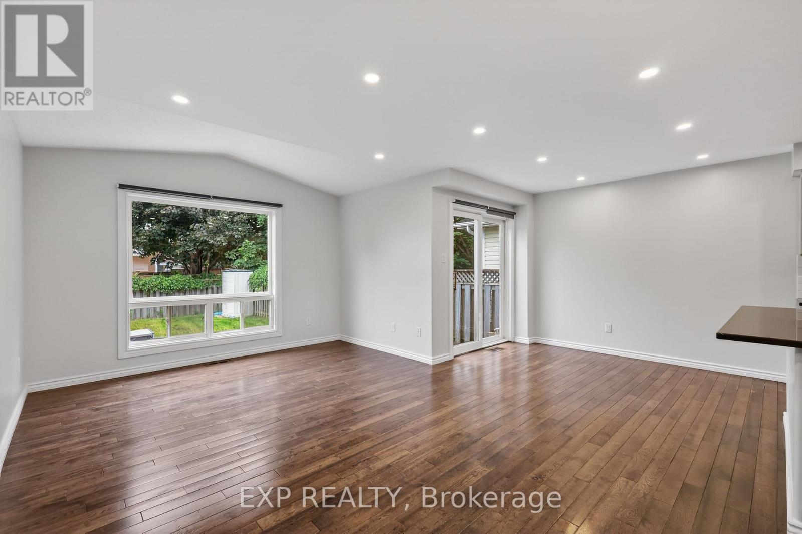 11 BOULDER WAY - 4