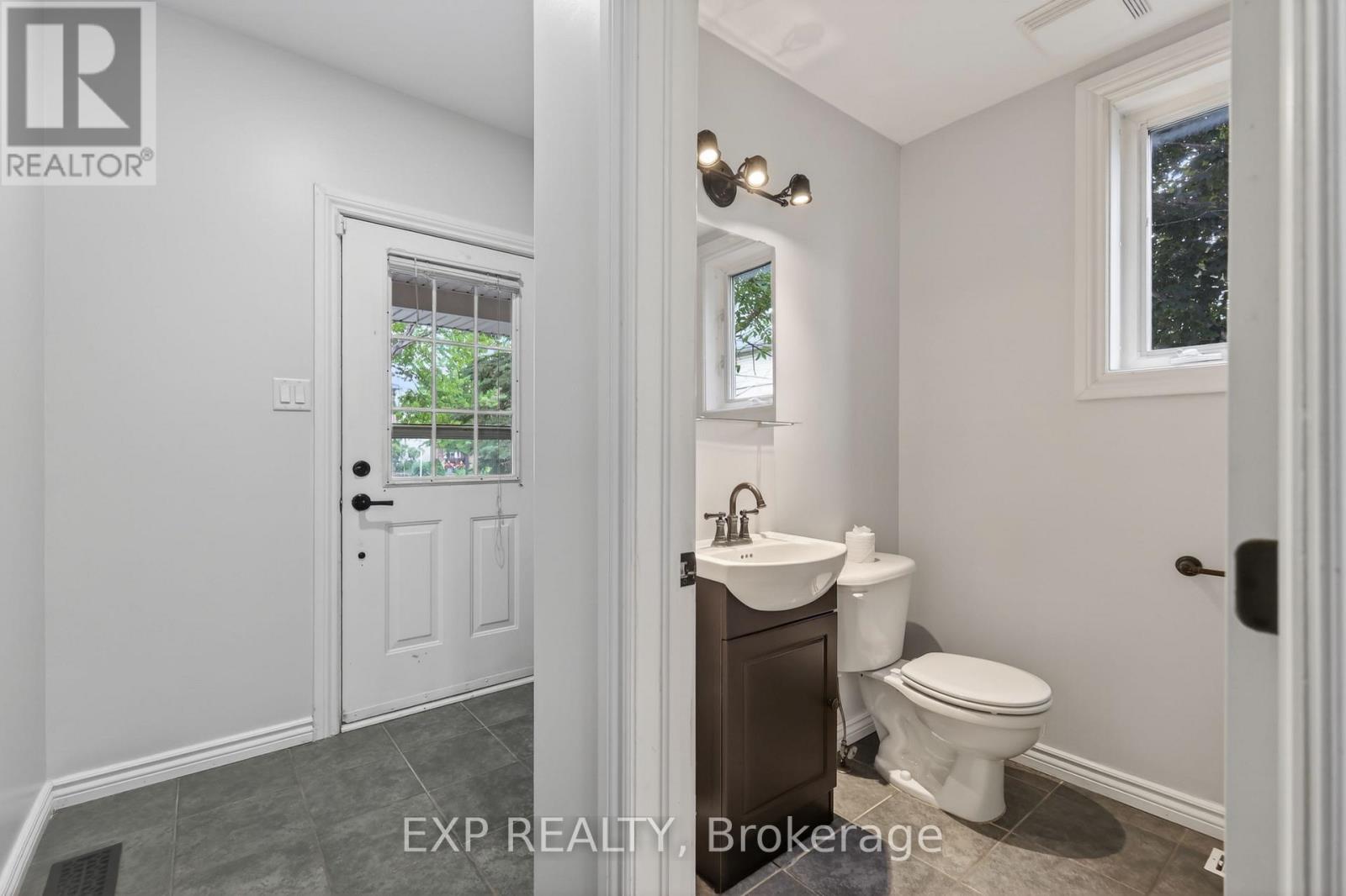 11 BOULDER WAY - 7