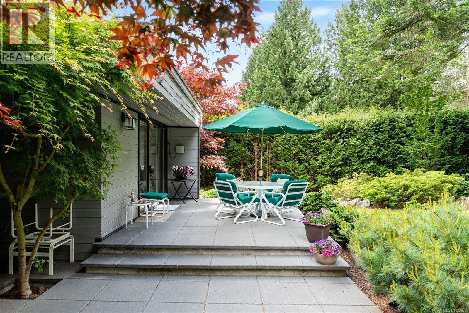 1691 Cresswell Dr - 30