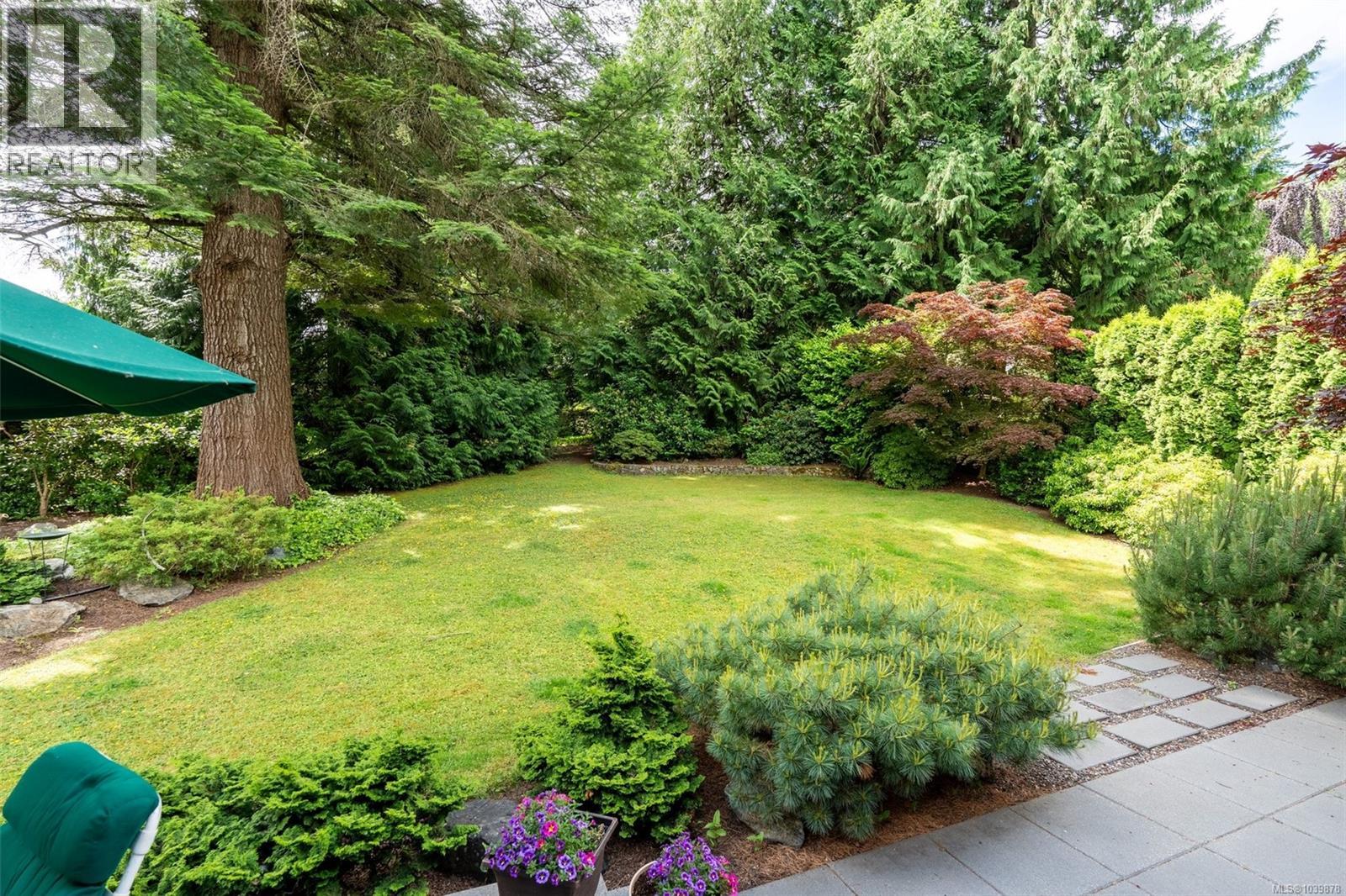 1691 Cresswell Dr - 35