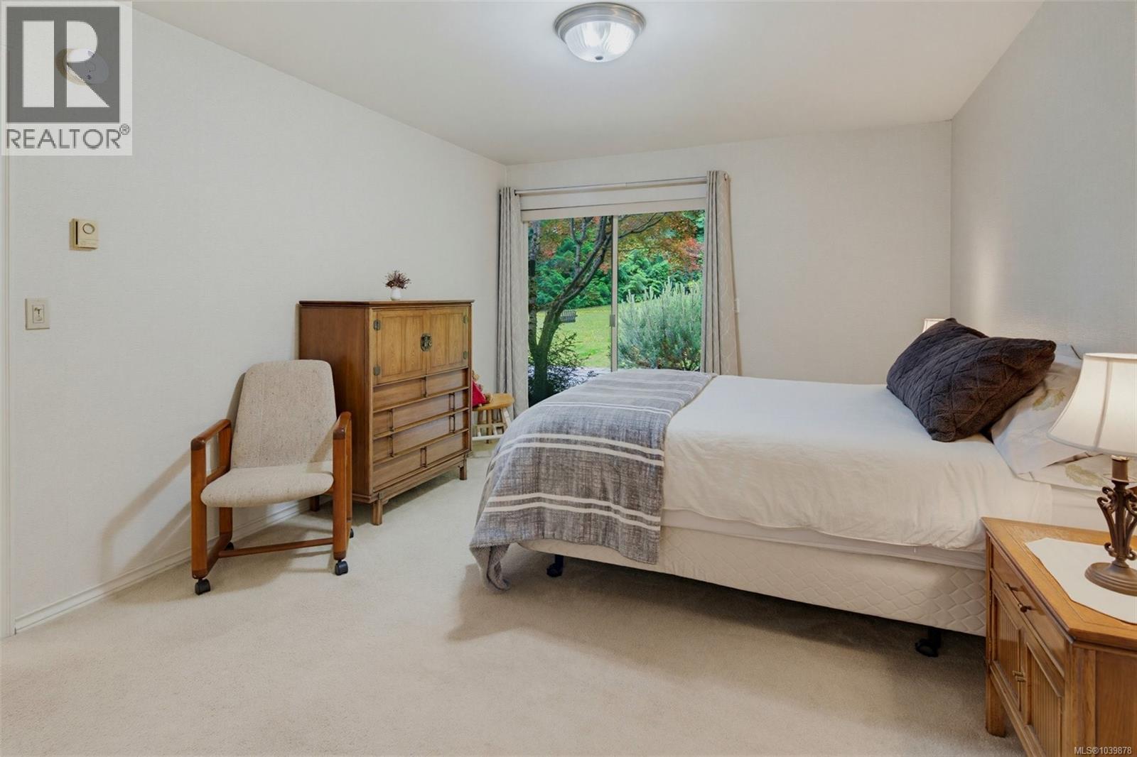 1691 Cresswell Dr - 40