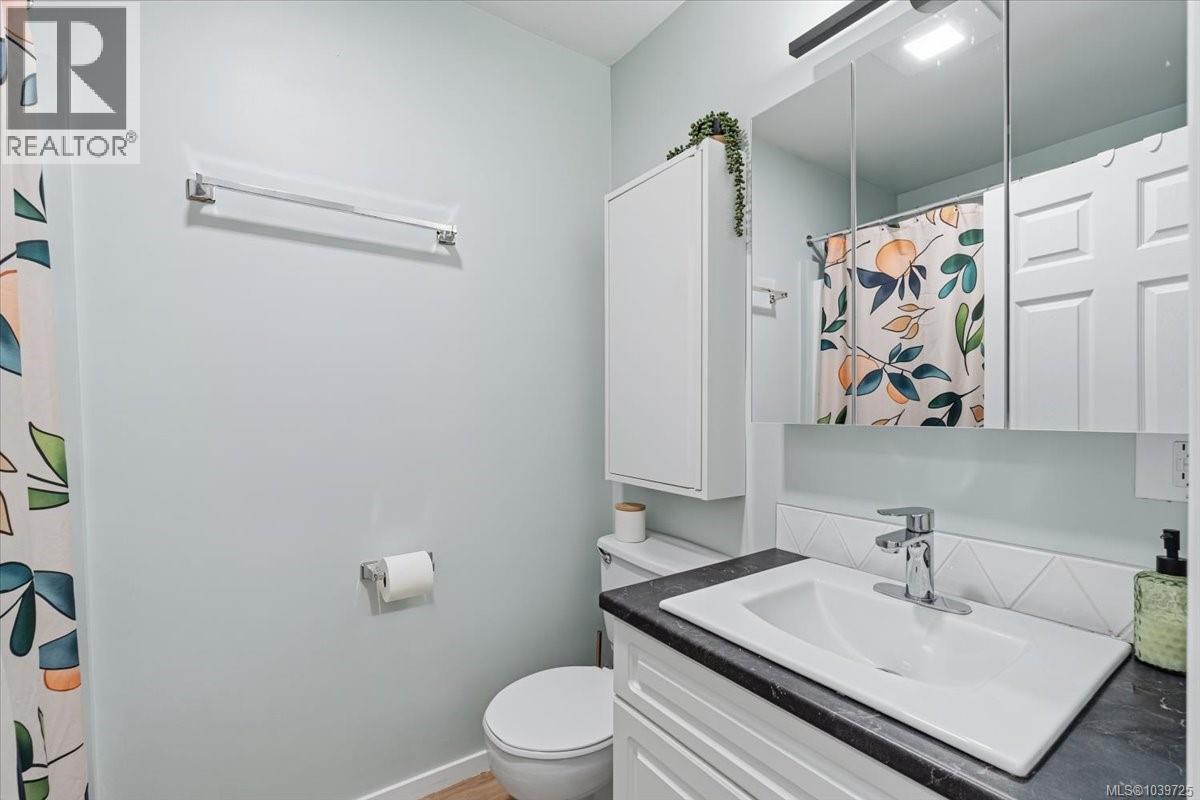#104 1600 Dufferin Cres - 18