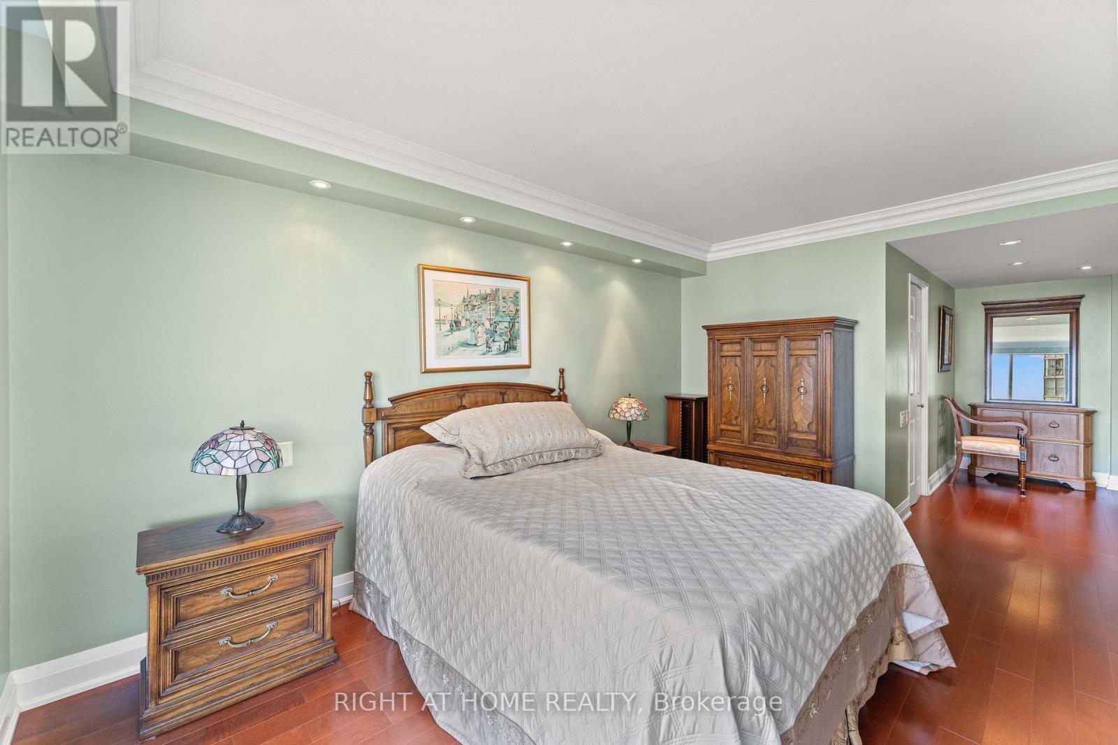 #1503 3 CONCORDE PLACE - 13