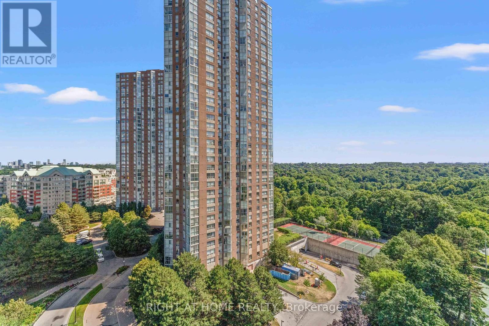 #1503 3 CONCORDE PLACE - 23