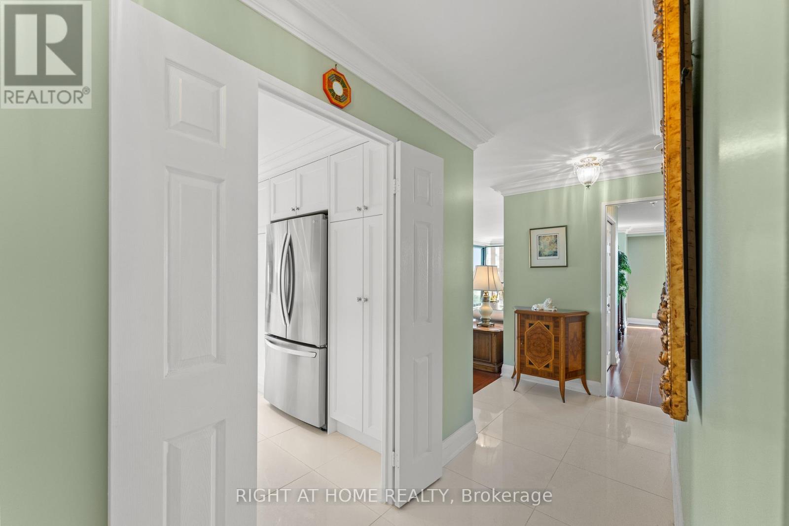 #1503 3 CONCORDE PLACE - 25