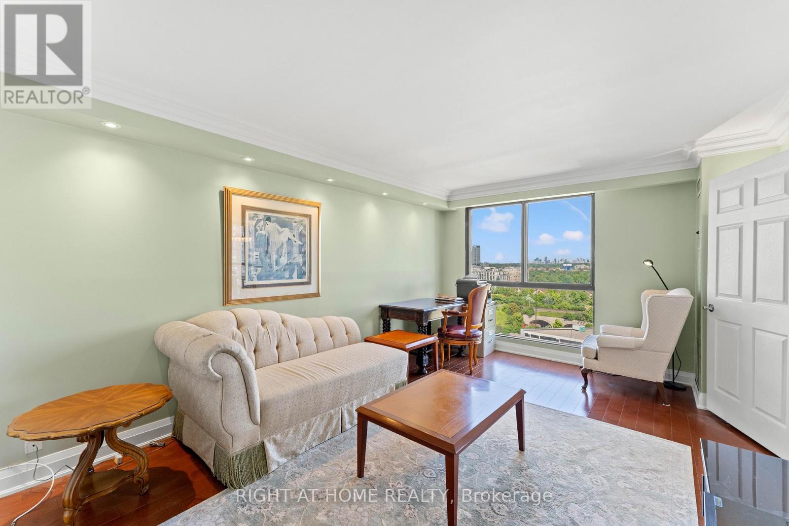 #1503 3 CONCORDE PLACE - 36