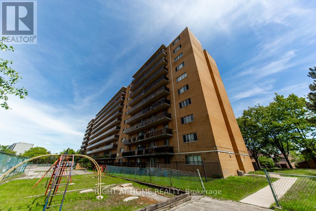 #315 100 DUNDALK DRIVE - 4