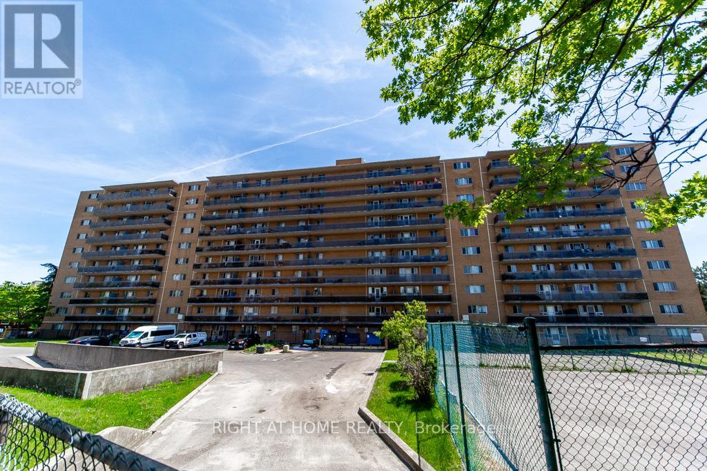 #315 100 DUNDALK DRIVE - 5