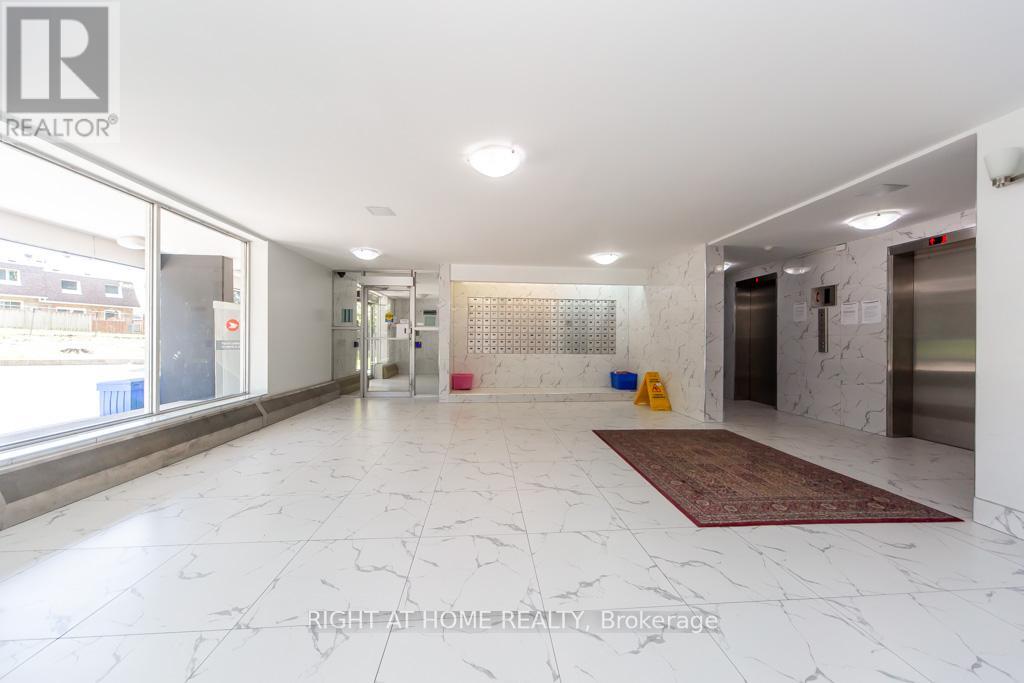 #315 100 DUNDALK DRIVE - 8