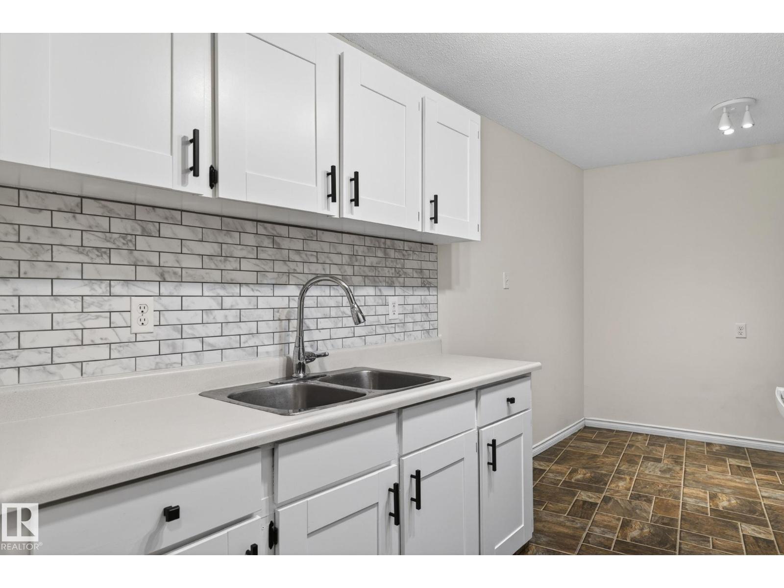 #305 10335 117 ST NW - photo 4