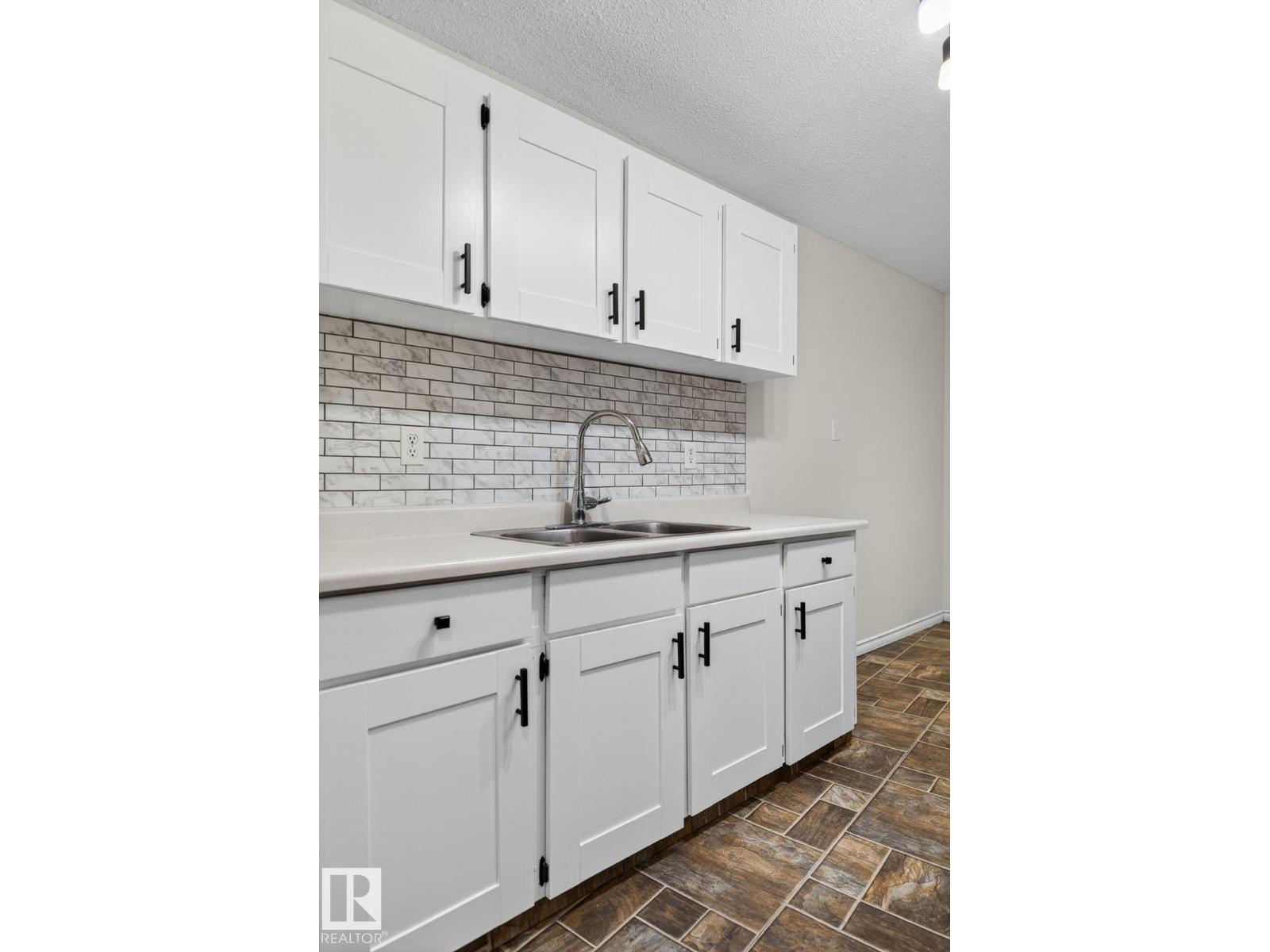 #305 10335 117 ST NW — photo 37