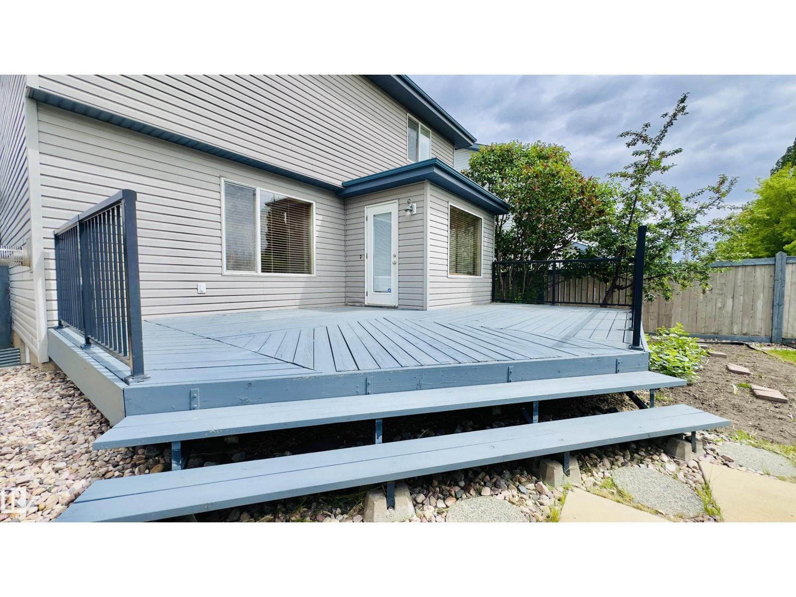 4811 152 AV NW — photo 39