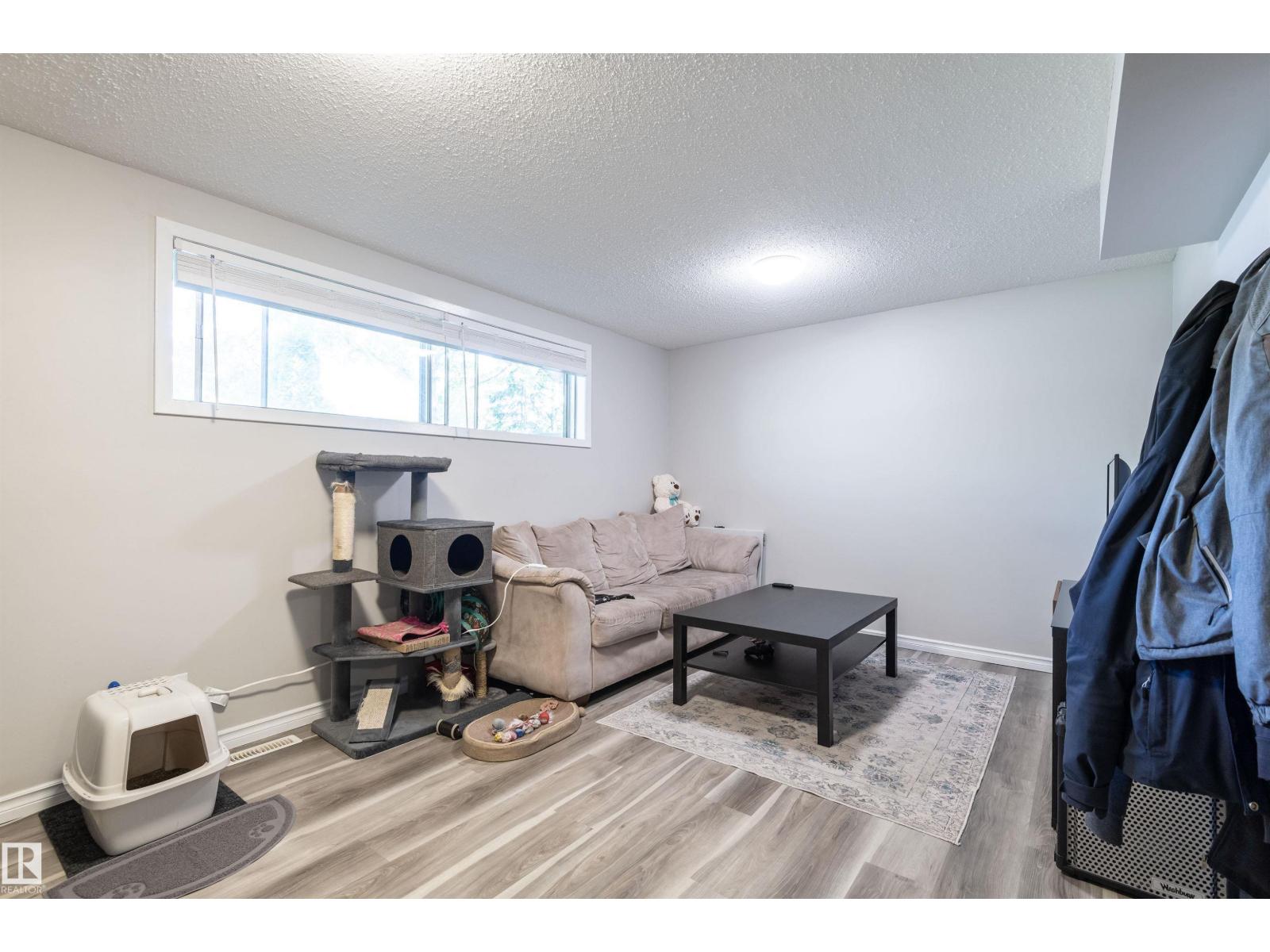 10727/10729 64 AV NW — photo 11