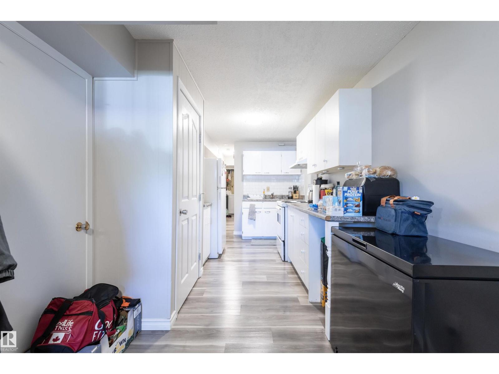 10727/10729 64 AV NW — photo 13