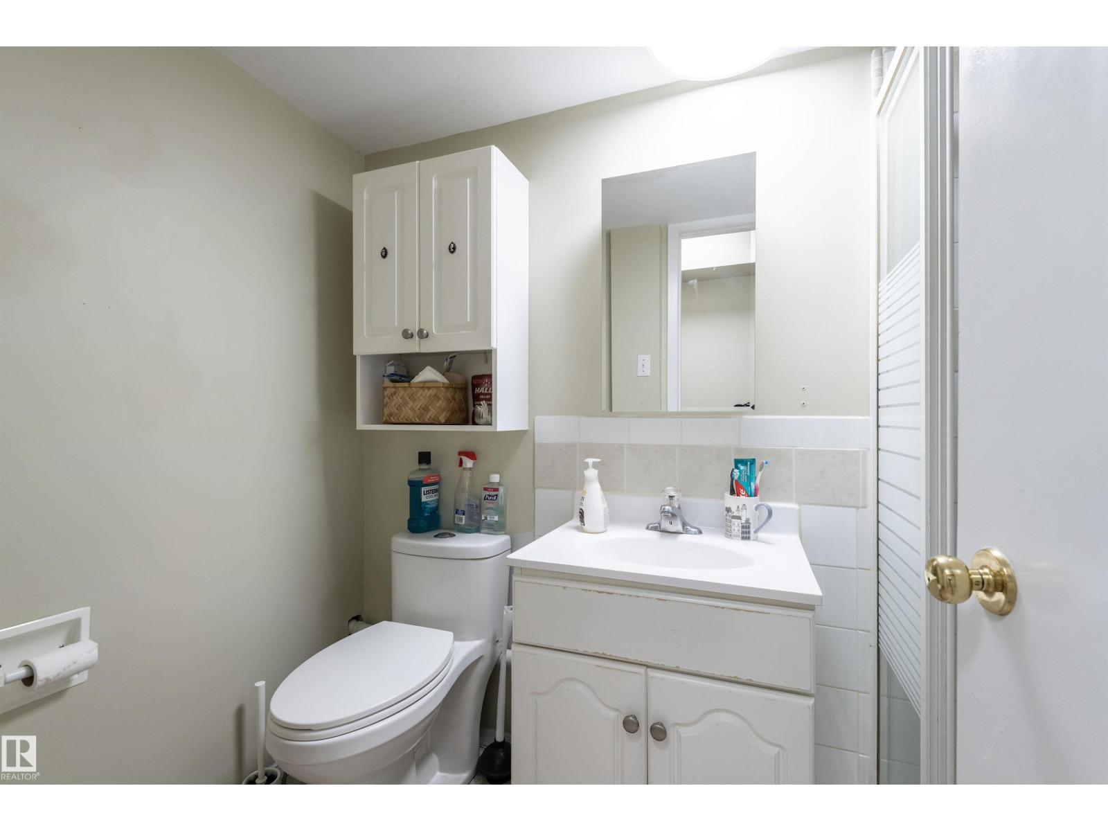 10727/10729 64 AV NW — photo 36
