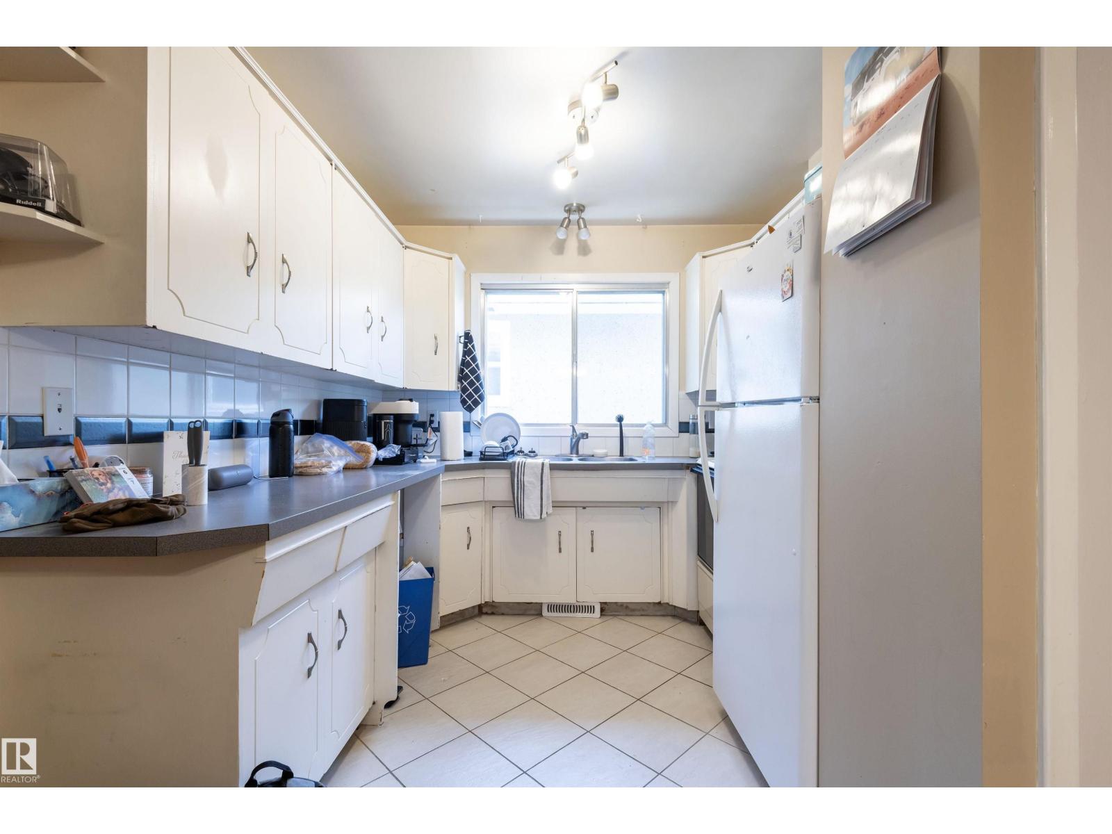 10727/10729 64 AV NW - photo 5