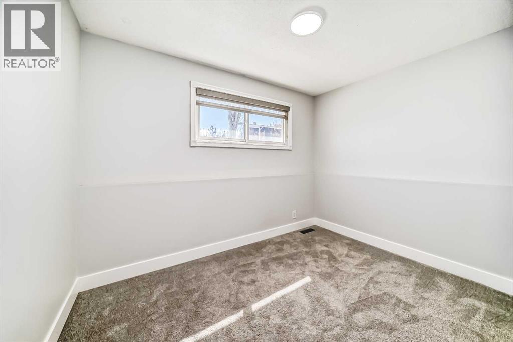 204 Whiteview Close NE - 26