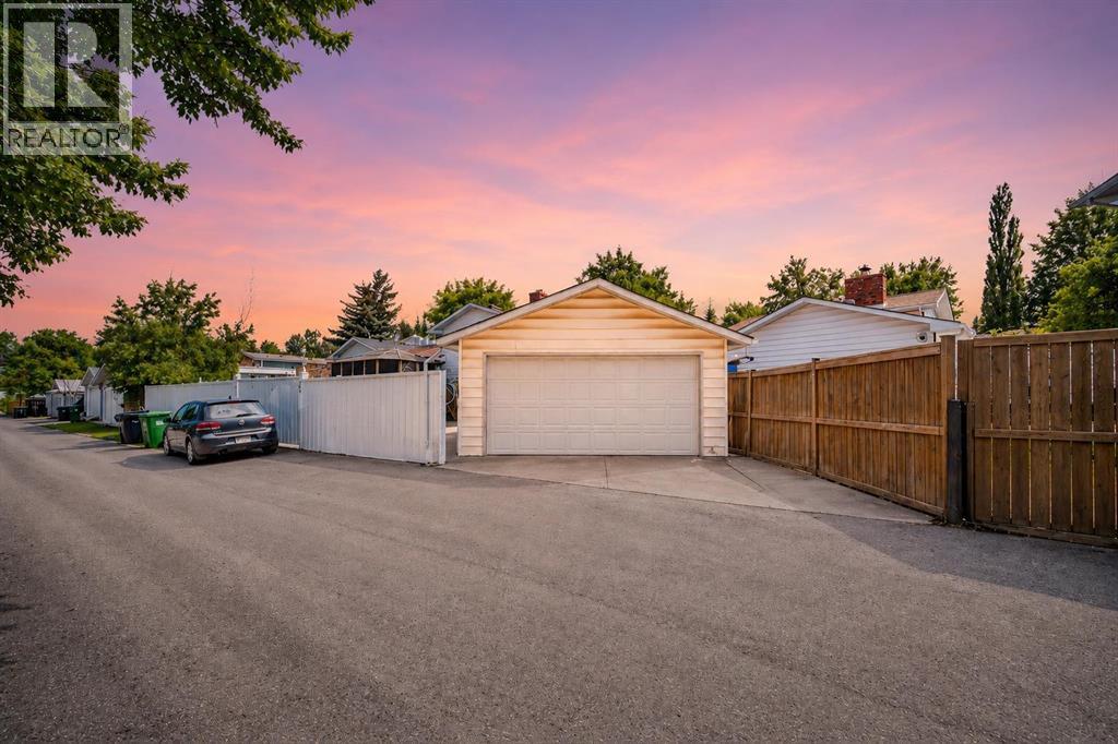 204 Whiteview Close NE - 4