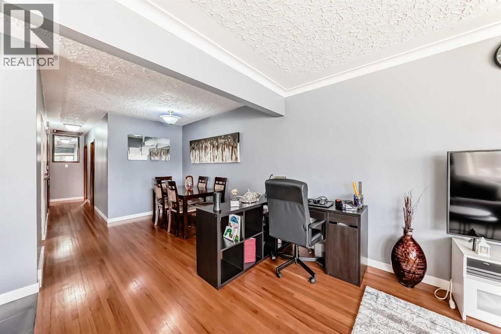 417 37 Street SW - 8
