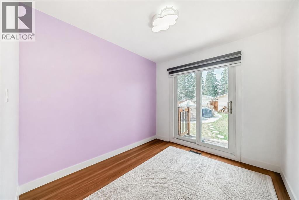 417 37 Street SW - 18